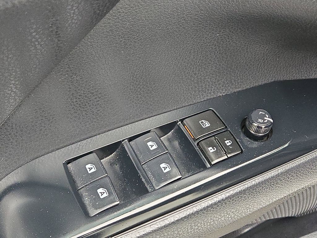 2019 Toyota Camry SE, 710722, Photo