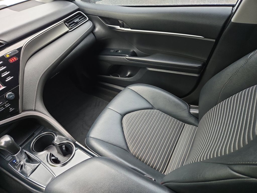 2019 Toyota Camry SE, 710722, Photo