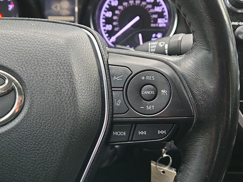 2019 Toyota Camry SE, 710722, Photo