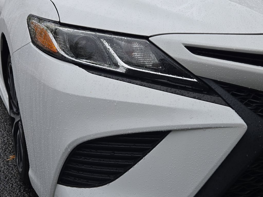 2019 Toyota Camry SE, 710722, Photo