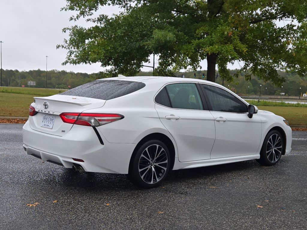 2019 Toyota Camry SE, 710722, Photo