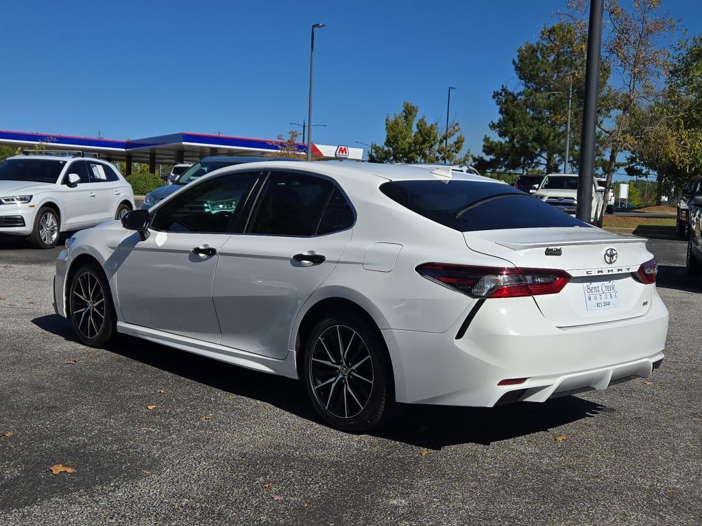 2021 Toyota Camry SE, 409704, Photo