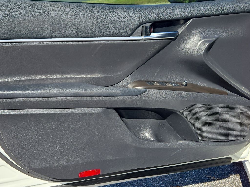 2021 Toyota Camry SE, 409704, Photo