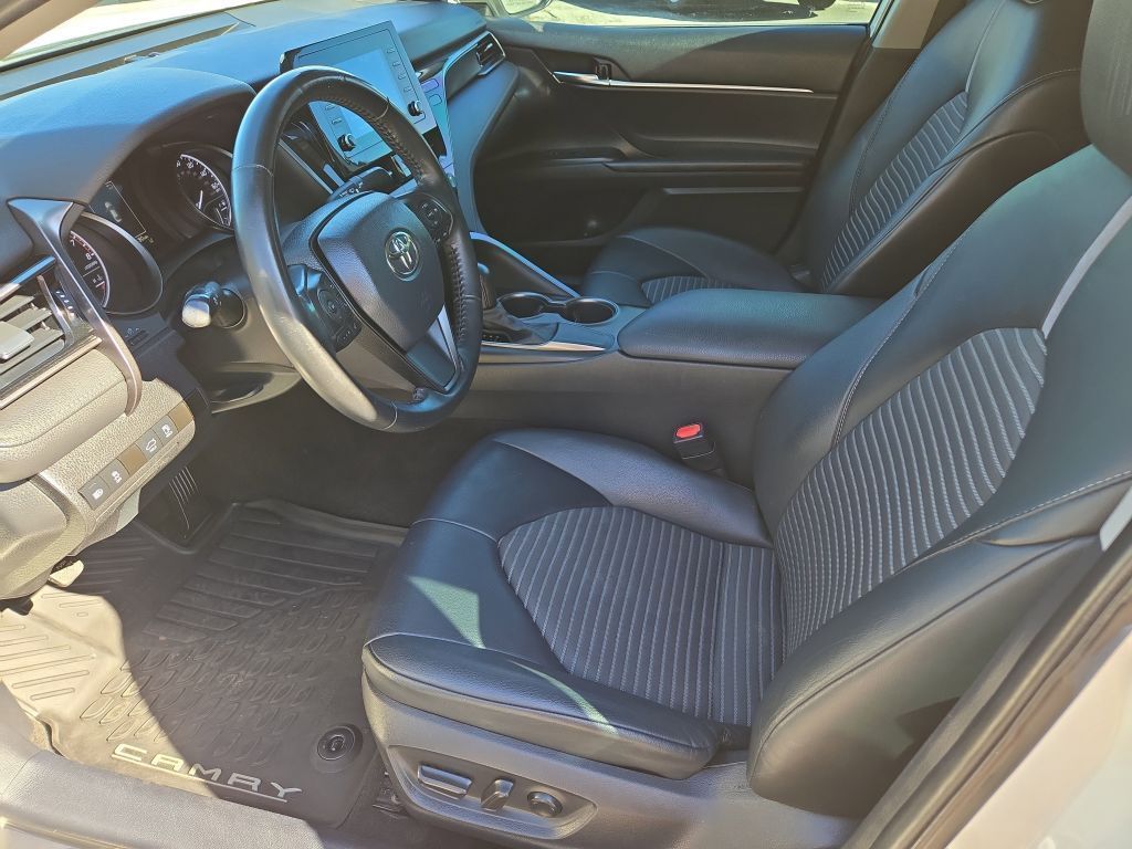 2021 Toyota Camry SE, 409704, Photo