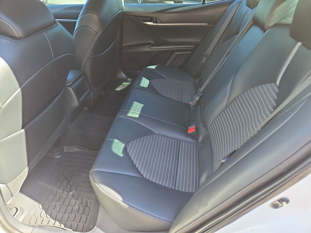 2021 Toyota Camry SE, 409704, Photo