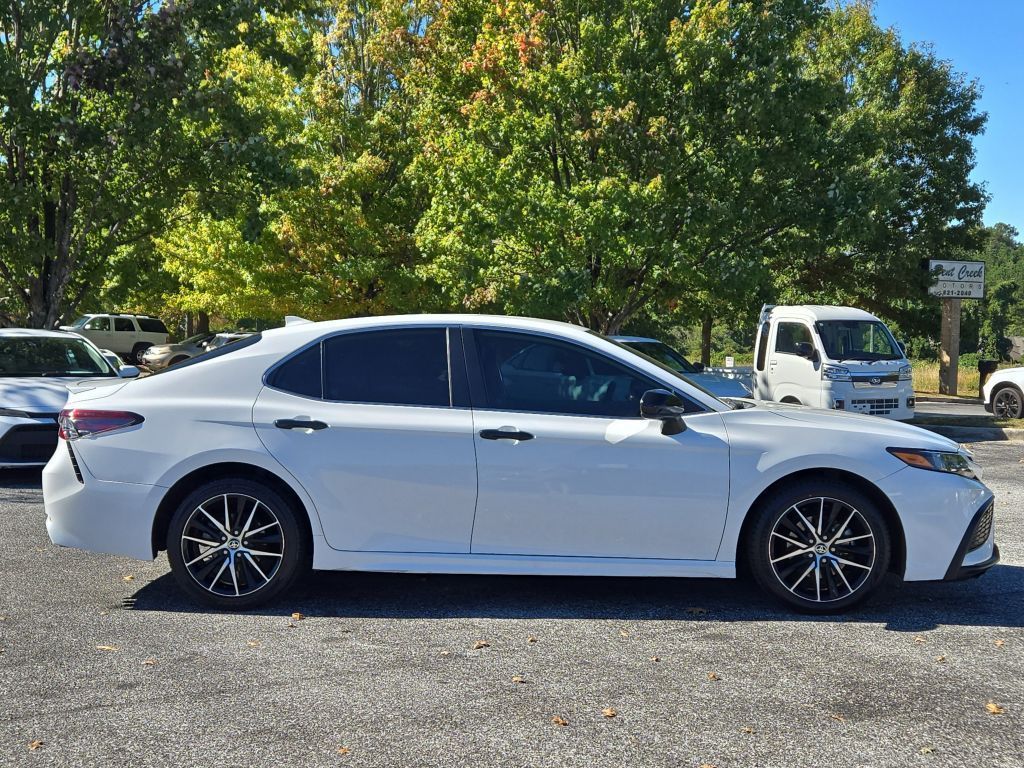 2021 Toyota Camry SE, 409704, Photo