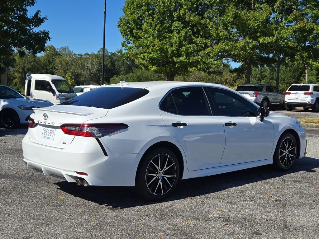 2021 Toyota Camry SE, 409704, Photo