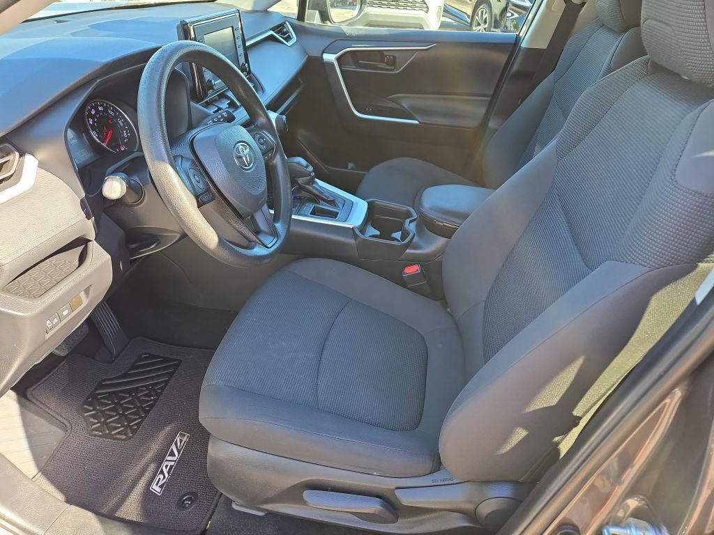 2021 Toyota RAV4 LE, 102618, Photo