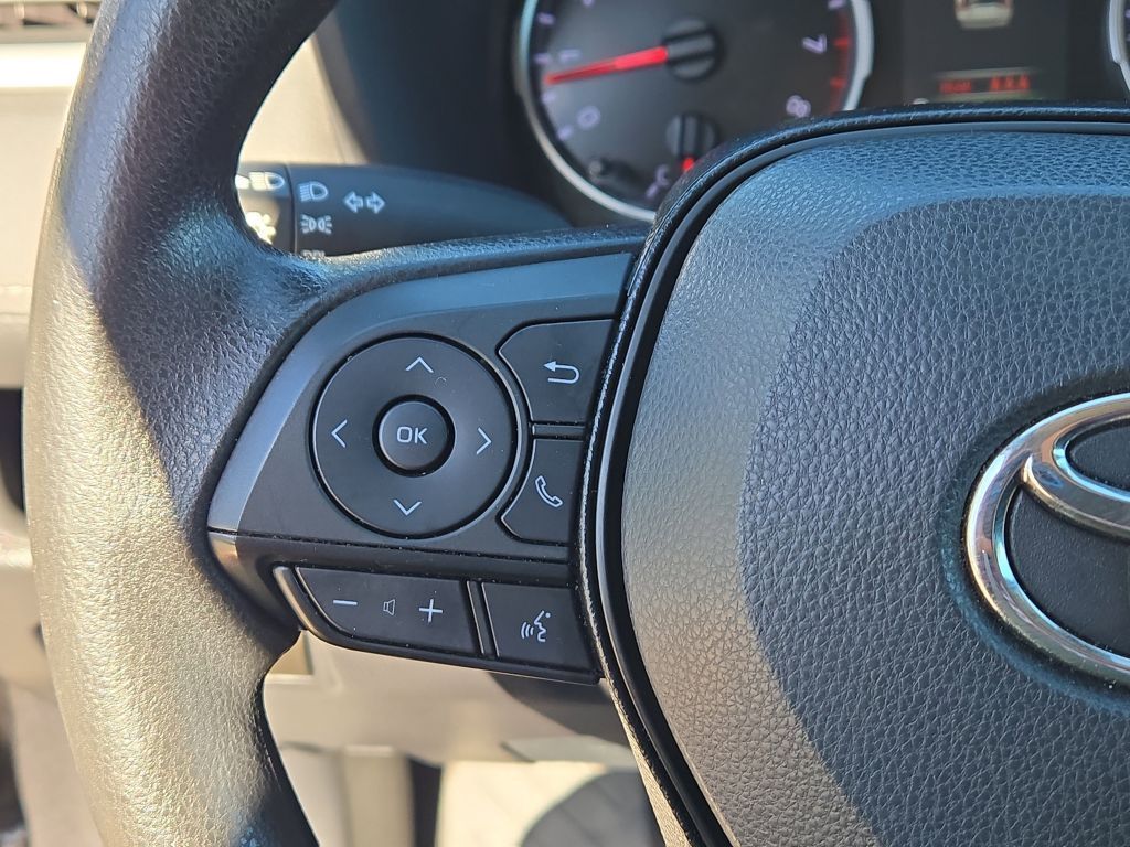 2021 Toyota RAV4 LE, 102618, Photo