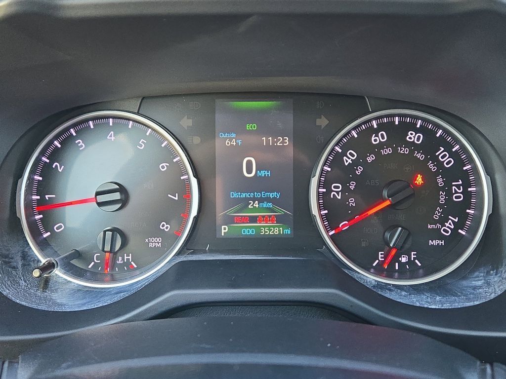 2021 Toyota RAV4 LE, 102618, Photo