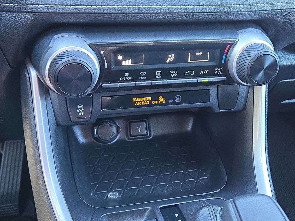 2021 Toyota RAV4 LE, 102618, Photo