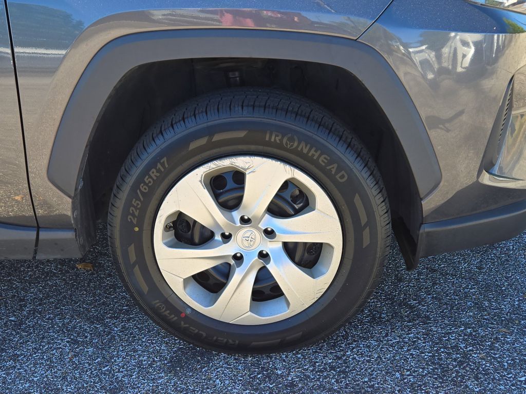 2021 Toyota RAV4 LE, 102618, Photo