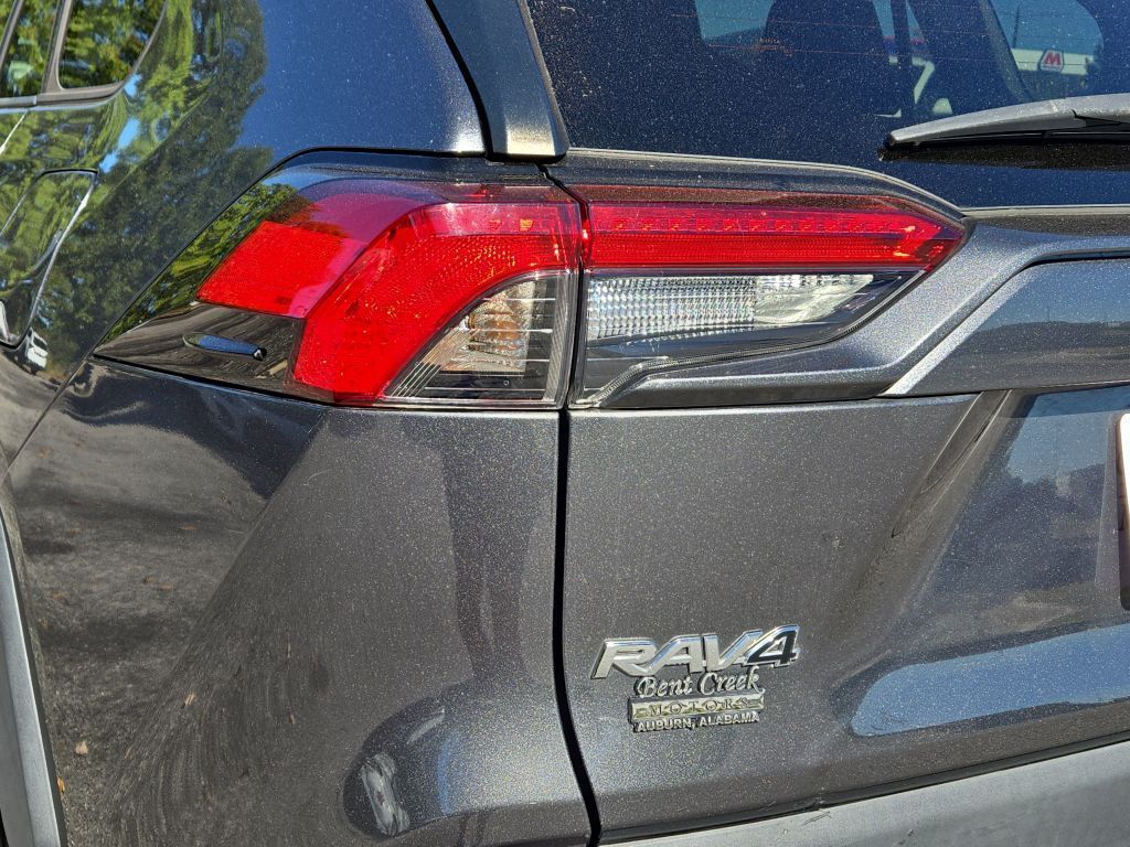 2021 Toyota RAV4 LE, 102618, Photo