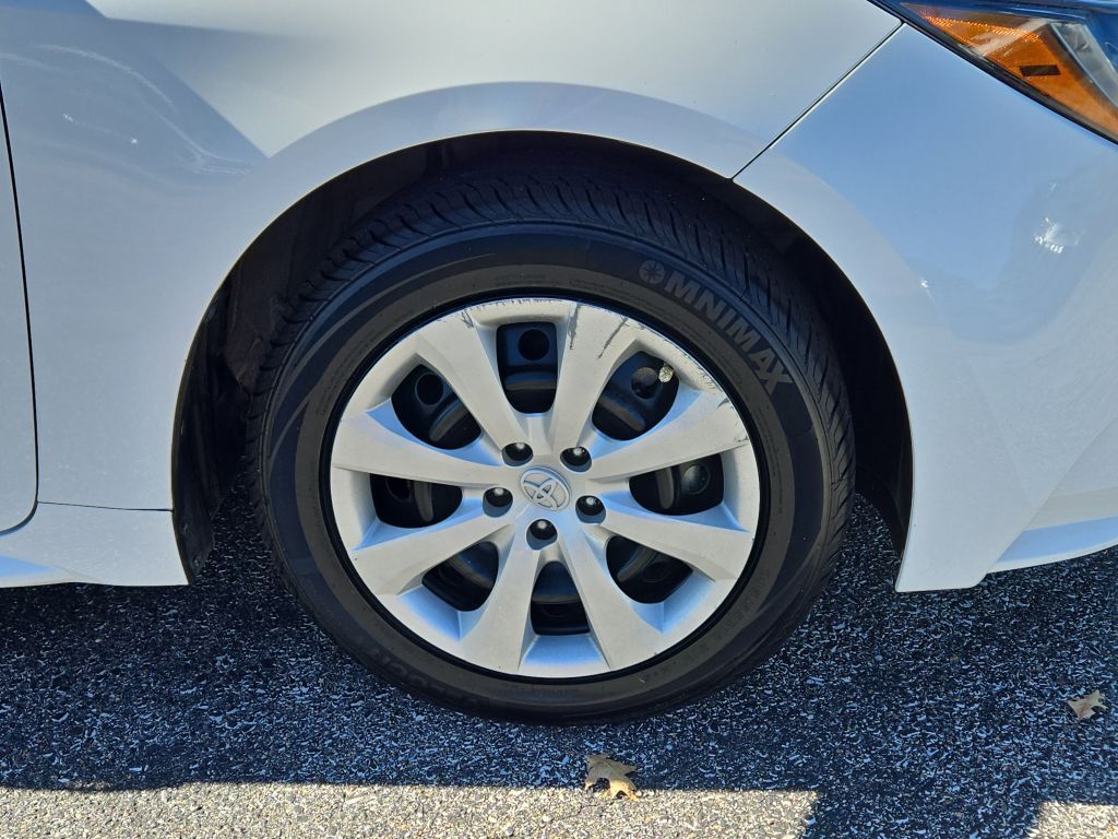 2022 Toyota Corolla LE, 359818, Photo