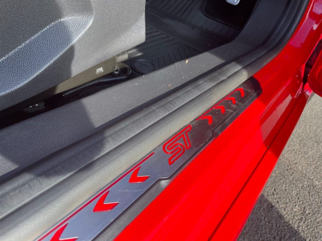 2016 Ford Fiesta St-3, 6846927-31607, Photo