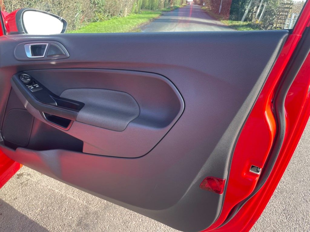 2016 Ford Fiesta St-3, 6846927-31607, Photo