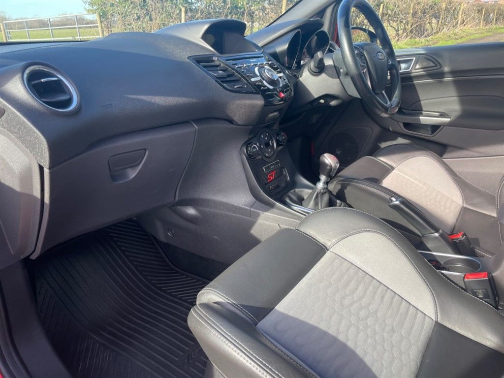 2016 Ford Fiesta St-3, 6846927-31607, Photo