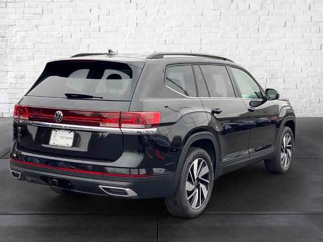 New, 2024 Volkswagen Atlas 2.0T SE w/Technology, Black, V545137-4