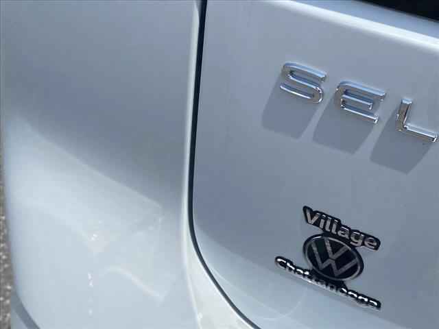New, 2024 Volkswagen Atlas 2.0T Peak Edition SEL, White, V592637-15