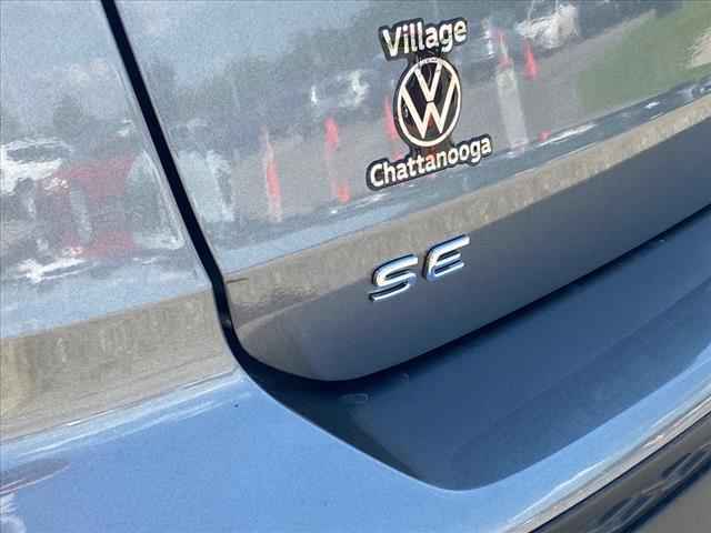 New, 2024 Volkswagen Taos 1.5T SE, Gray, V069026-14