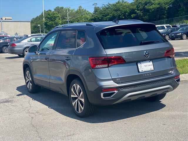 New, 2024 Volkswagen Taos 1.5T SE, Gray, V069026-3