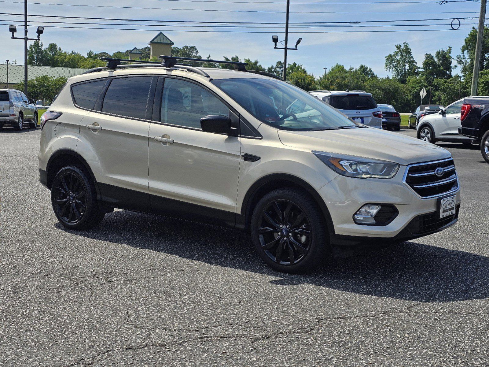 Used, 2017 Ford Escape SE, Gold, 6106A-4