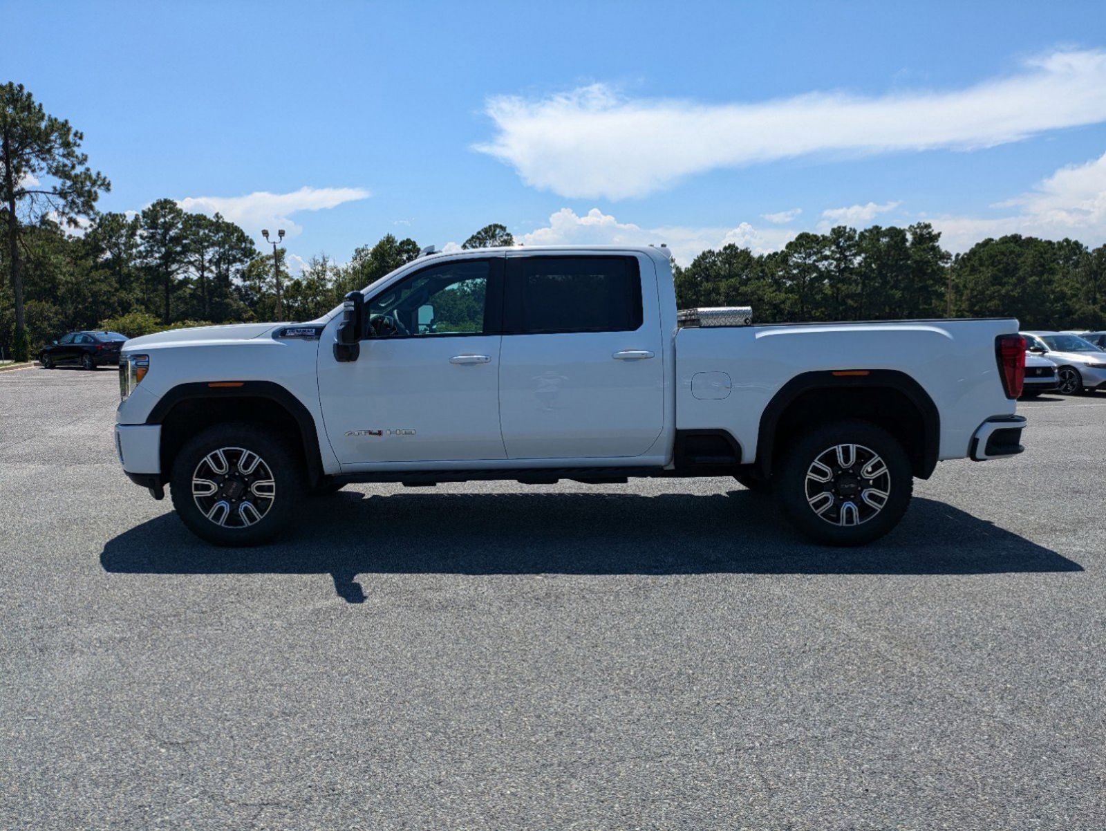 Used, 2022 GMC Sierra 2500HD AT4, White, G11772A-7