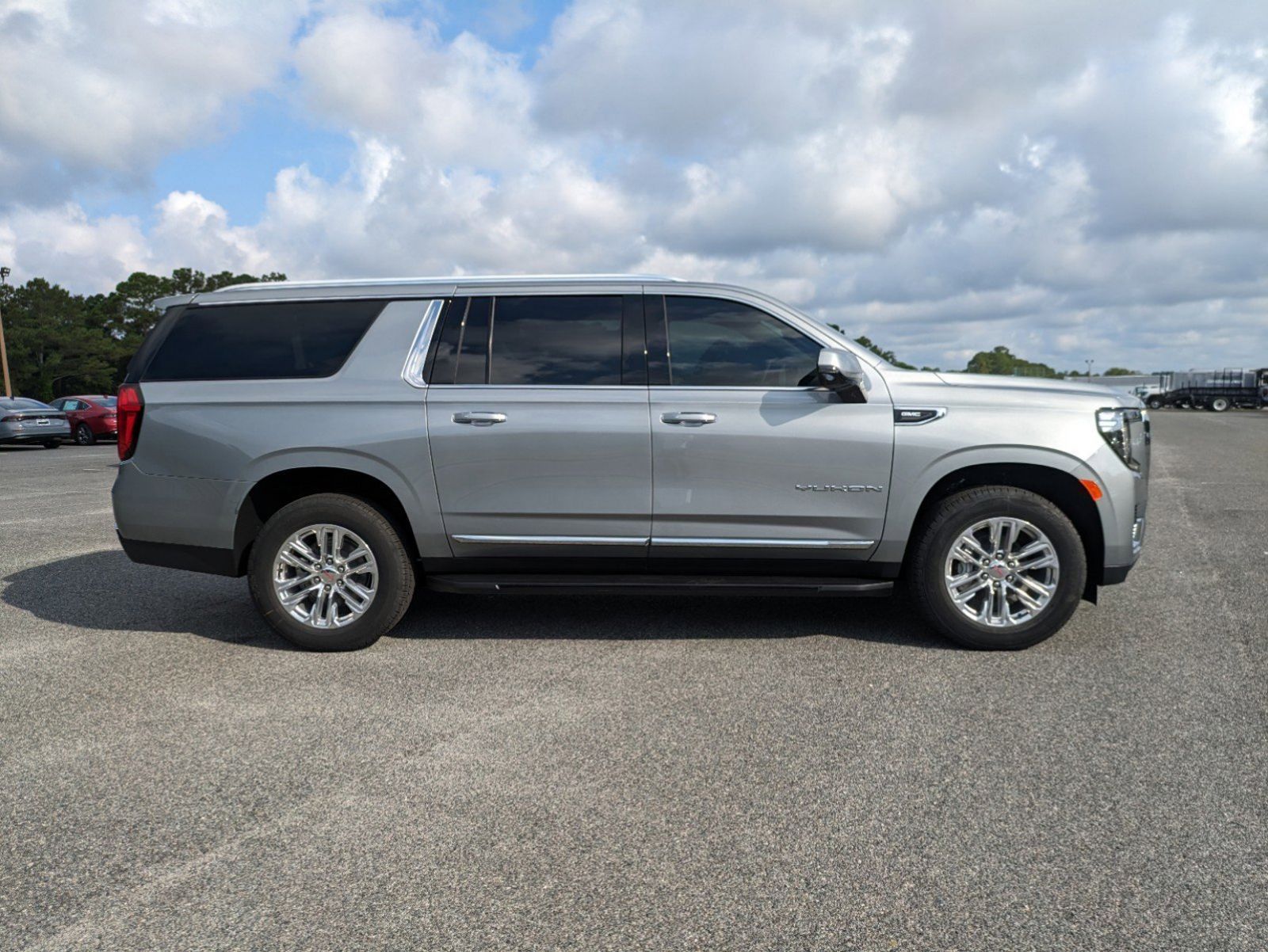 New, 2024 GMC Yukon XL SLT, Gray, G11824-2