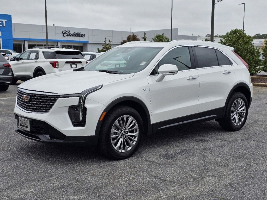 2025 Cadillac XT4 Premium Luxury, C6456, Photo 1