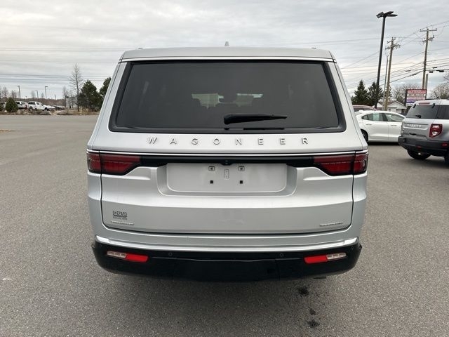 2022 Jeep Wagoneer