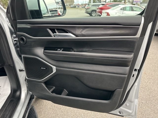 2022 Jeep Wagoneer