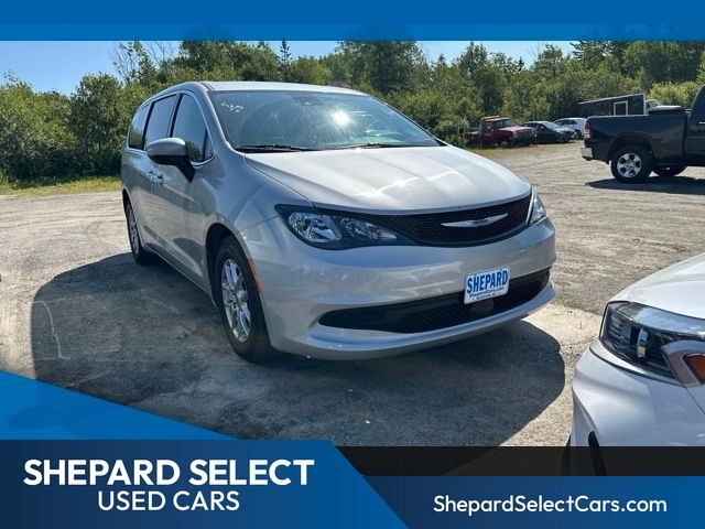 2023 Chrysler Voyager