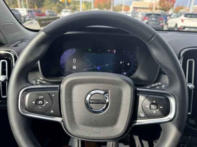 2023 Volvo Xc40