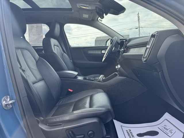 2023 Volvo Xc40