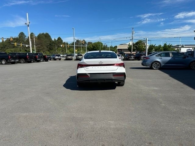 2024 Hyundai Elantra