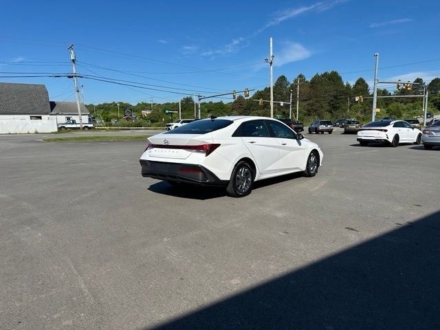 2024 Hyundai Elantra