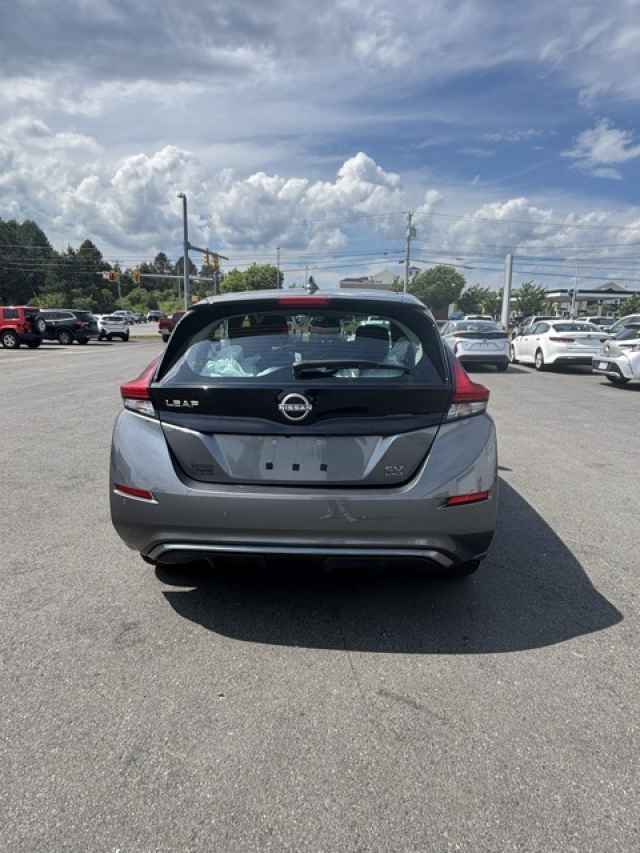 2024 Nissan Leaf