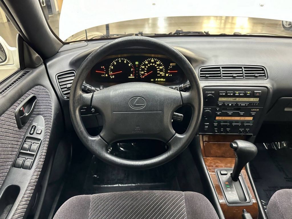 1993 Lexus ES 300