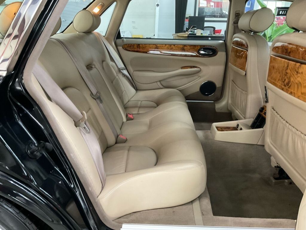 2003 Jaguar XJ