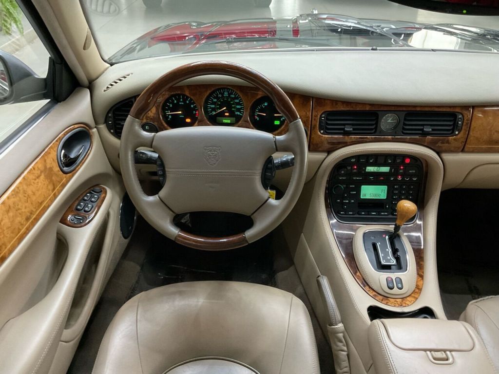 2003 Jaguar XJ