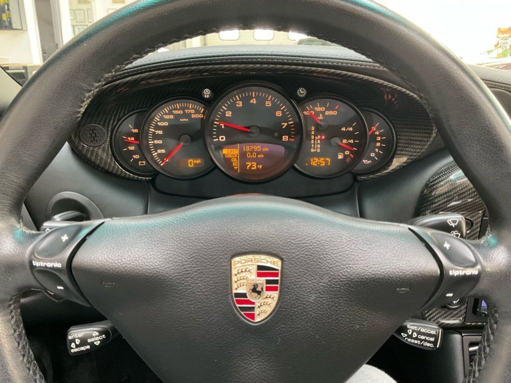 2003 Porsche 911 Carrera