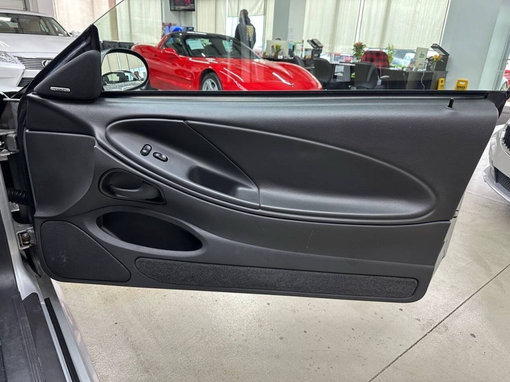 2004 Ford Mustang