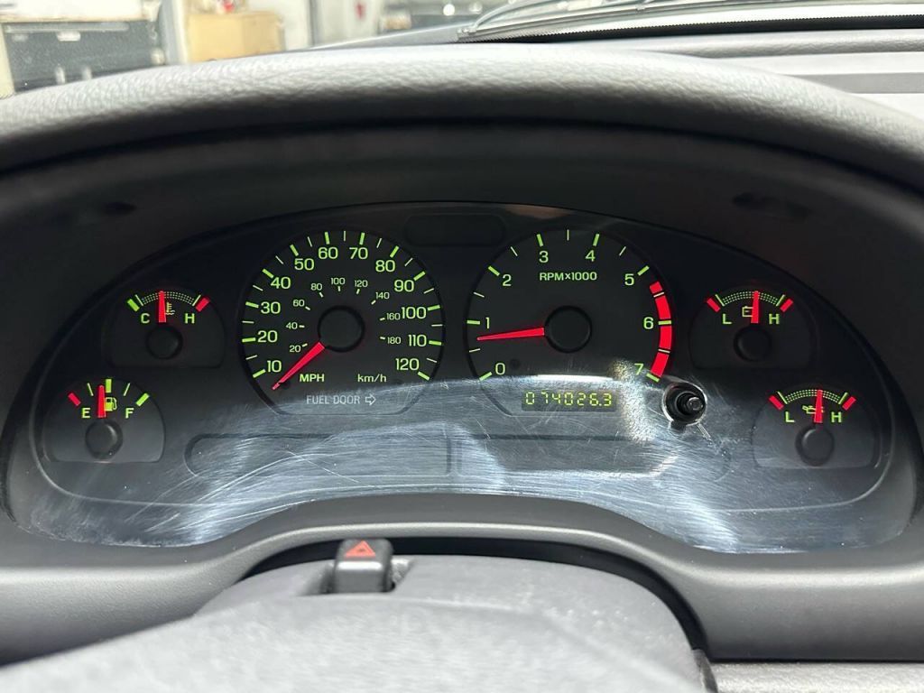 2004 Ford Mustang