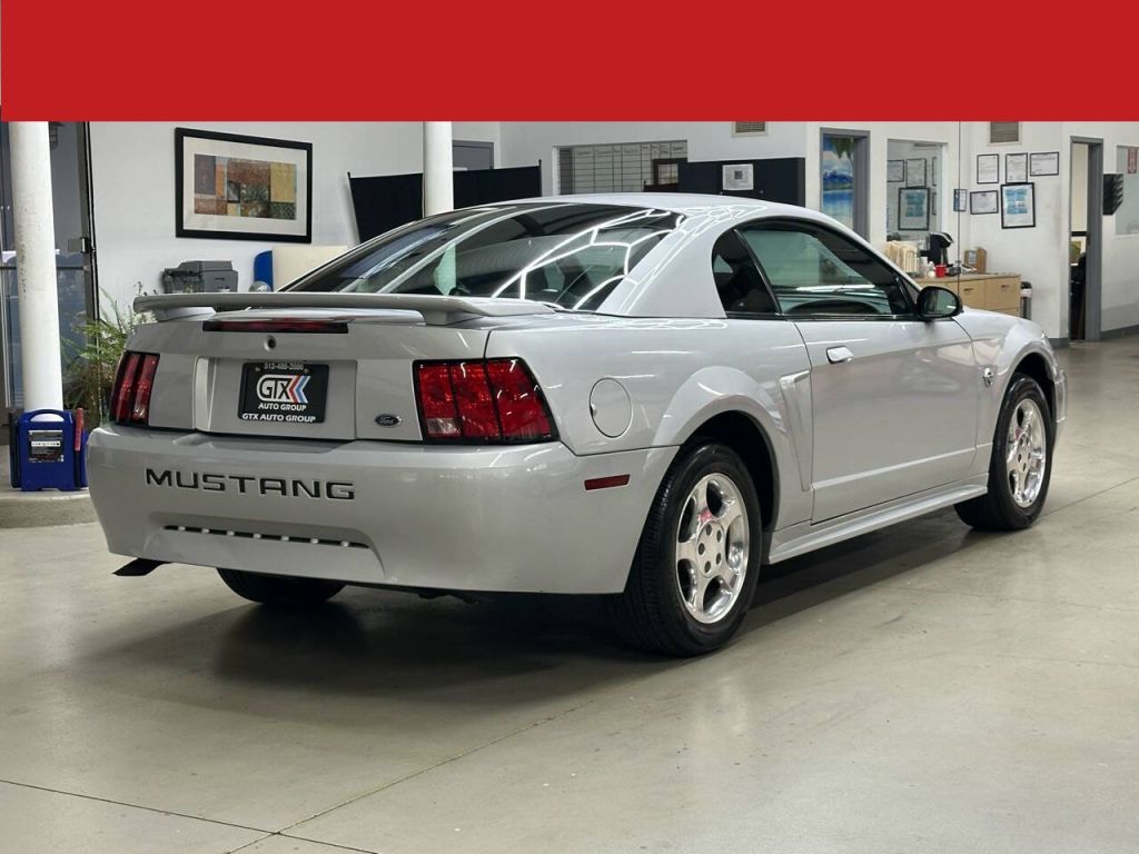 2004 Ford Mustang