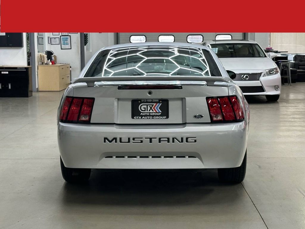 2004 Ford Mustang