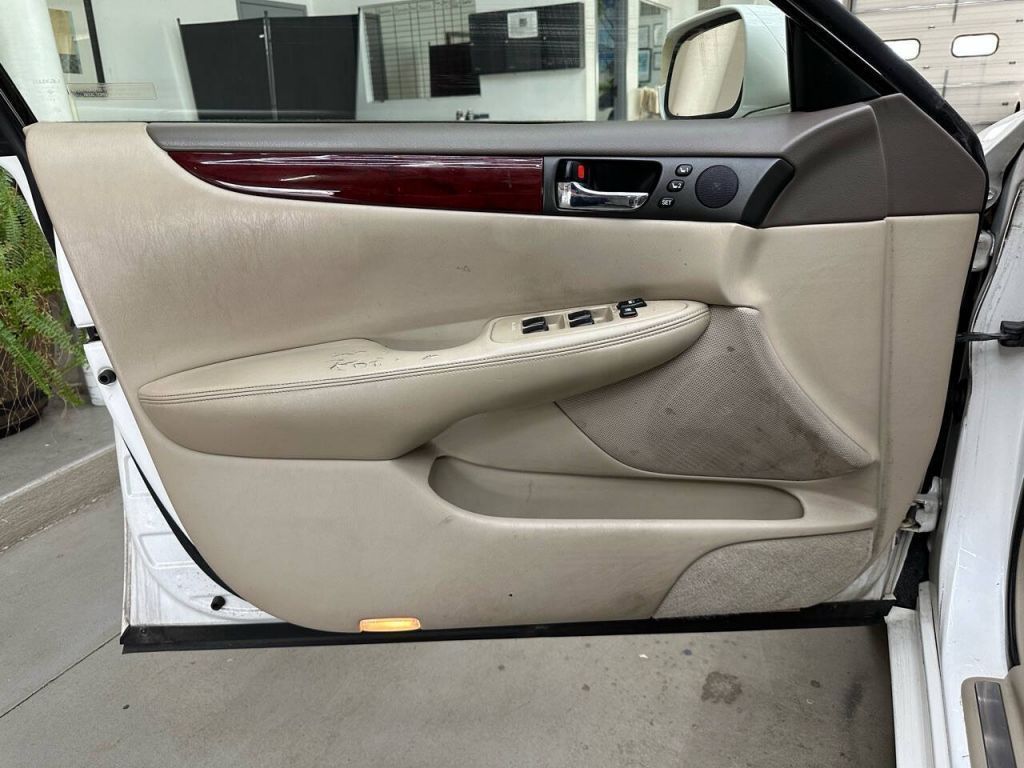 2004 Lexus ES 330
