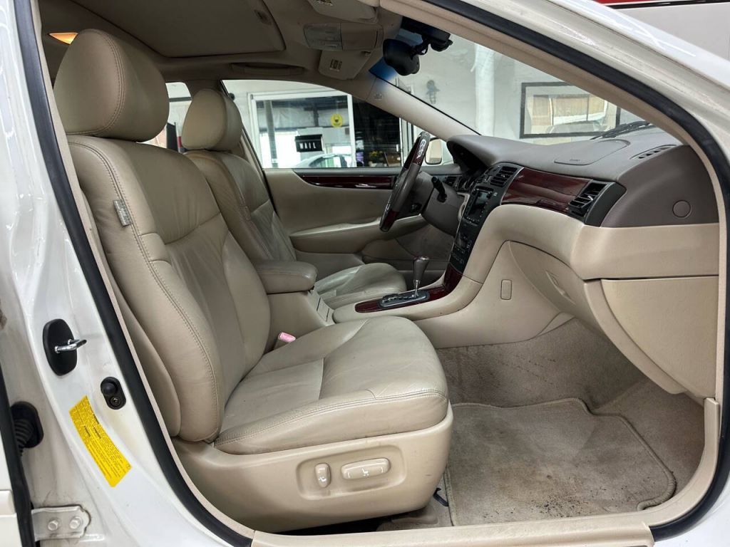2004 Lexus ES 330