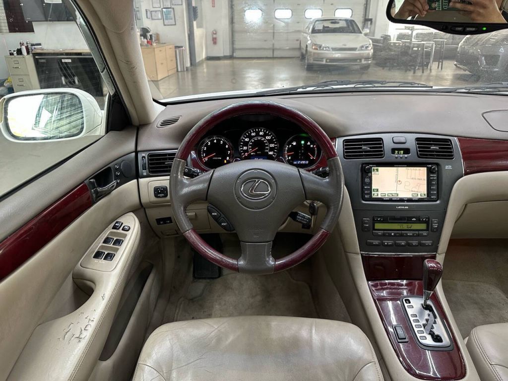 2004 Lexus ES 330