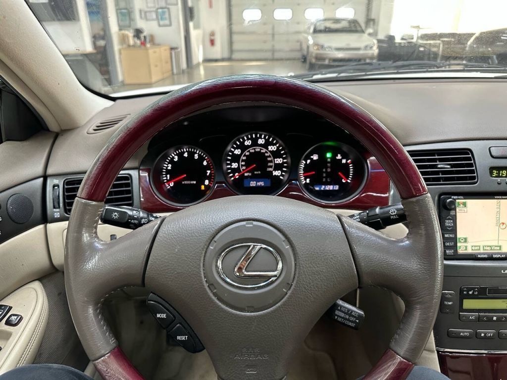 2004 Lexus ES 330