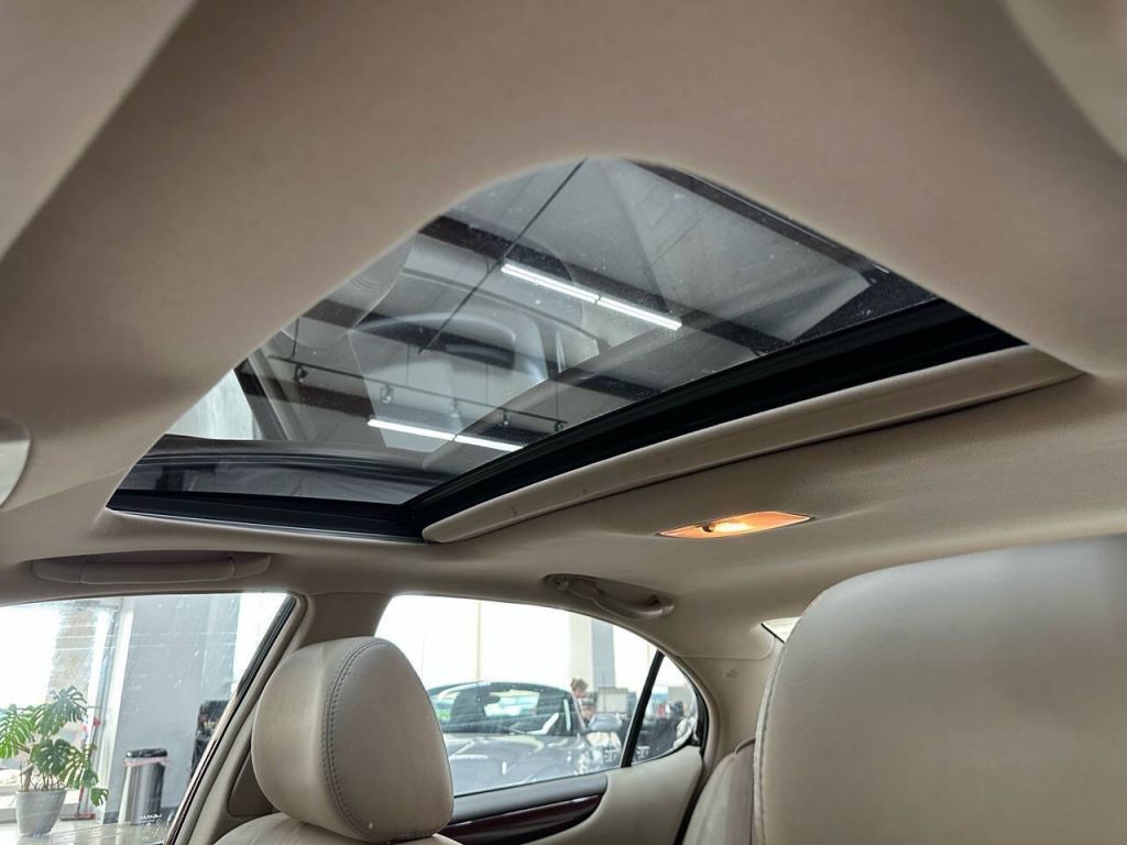 2004 Lexus ES 330